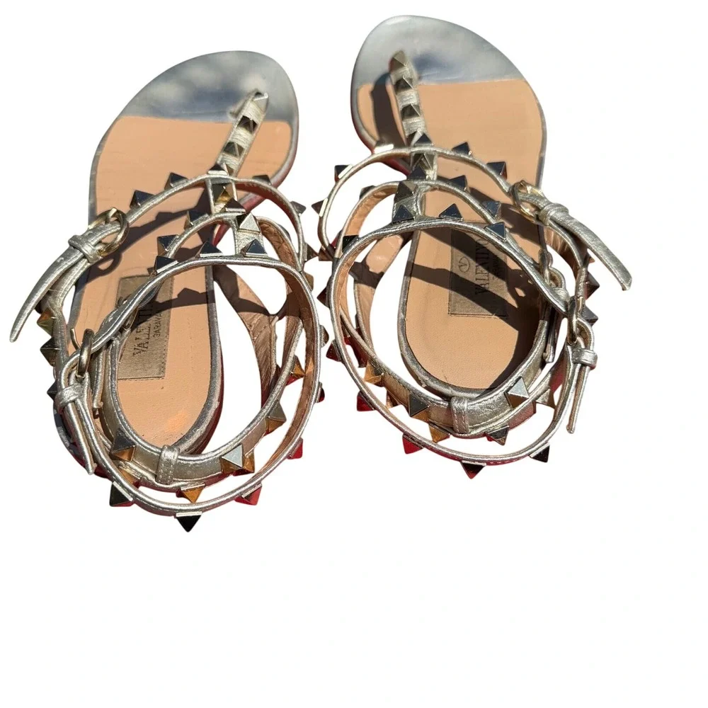 Valentino Garavani Rockstud Thong‎ Gladiator Gold Leather Sandals 37 Flat Shoes
